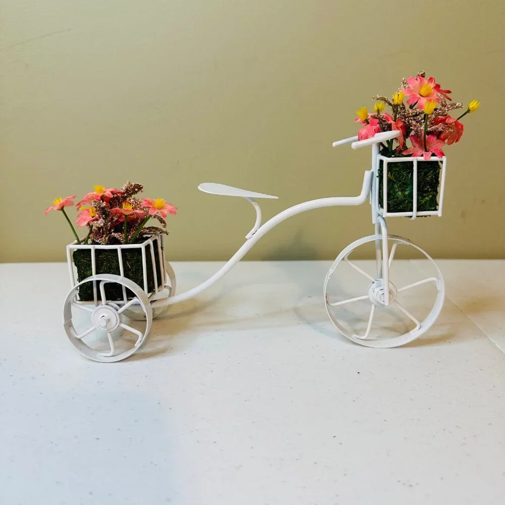 Floral Bicycle decoration flowers in baskets spinning front wheel Spring decor